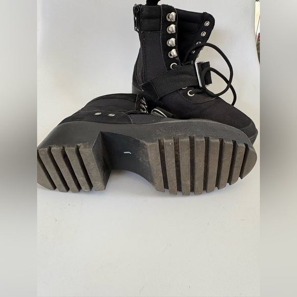 Steve Madden women’s grunge fashion lug sole heel boot black size 5 - Picture 4 of 8